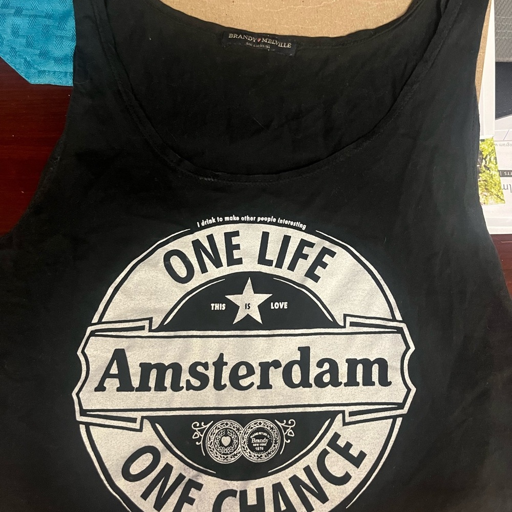 Black crop top tank